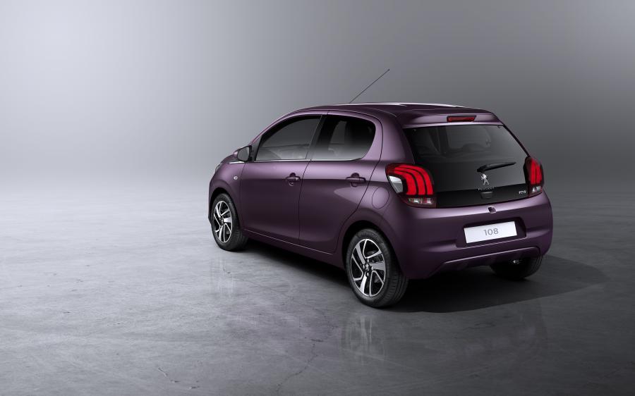  Peugeot 108 5-Door 2014 года  (фото 14 из 33)